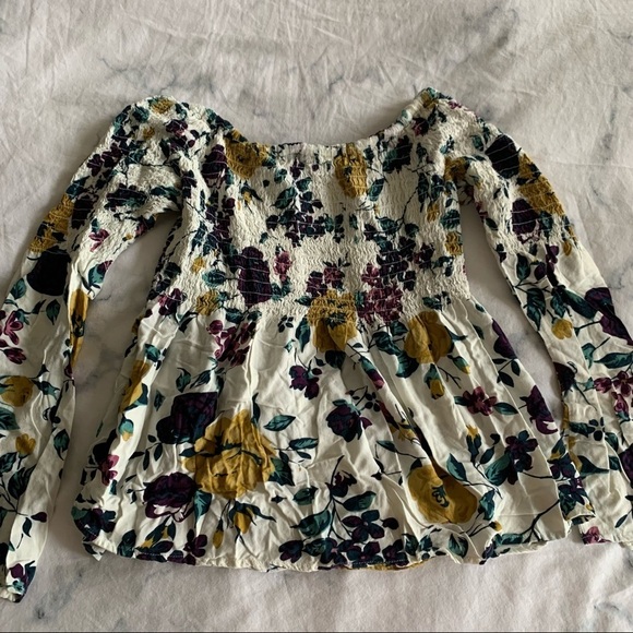 Floral Top with Flowy Sleeves - Picture 2 of 3